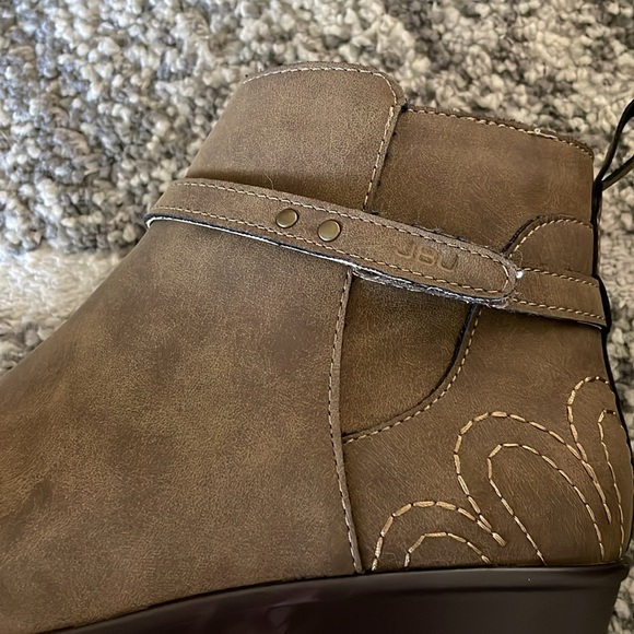 JBU memory foam size 7.5 like new - Picture 7 of 9